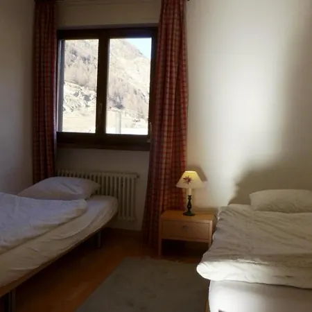 Sleeps 6 Wifi * Zermatt
